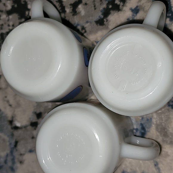 Vintage Anchor Hocking Strawberry Shortcake mugs - Picture 4 of 6